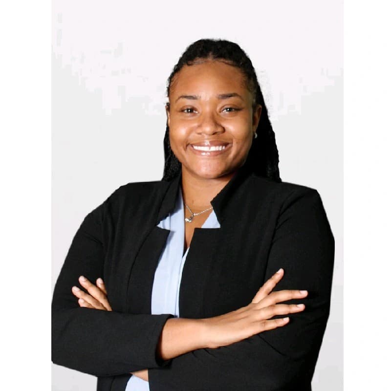Dana-Lee Powell headshot